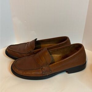 Weejuns Classic Brown Leather Women's Loafers